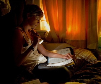 Une scène du film Dark Places