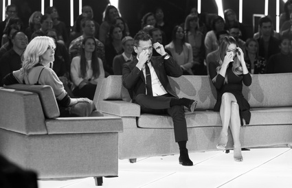 Stéphane Rousseau fond en larmes pendant 1res fois en revoyant sa famille