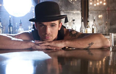 Cam Gigandet dans Burlesque