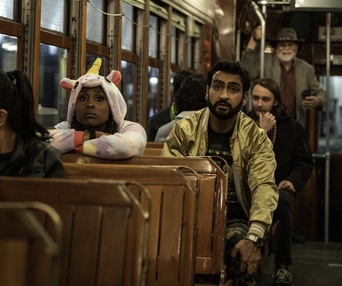 Une scène du film The Lovebirds
