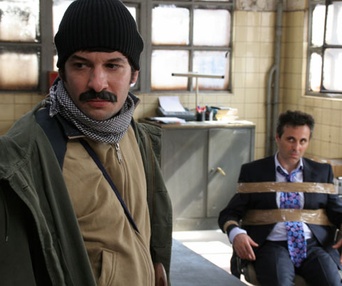 Scène du film La raison du plus faible
