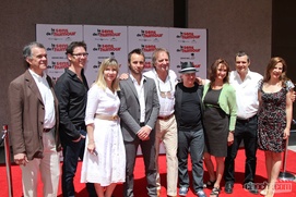 Sur le tapis rouge du film Le sens de l'humour