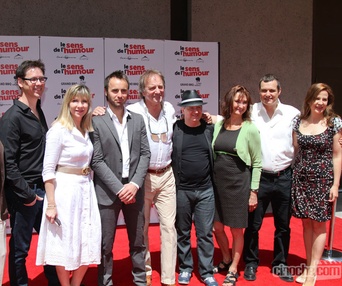 Sur le tapis rouge du film Le sens de l'humour