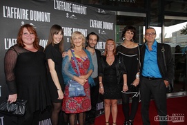 Sur le tapis rouge du film L'affaire Dumont