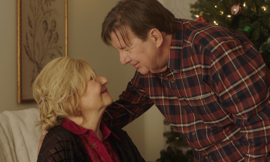 Voyez Rémy Girard et France Castel dans la bande-annonce d'une nouvelle comédie de Noël