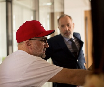 Une scène du film Un homme pressé