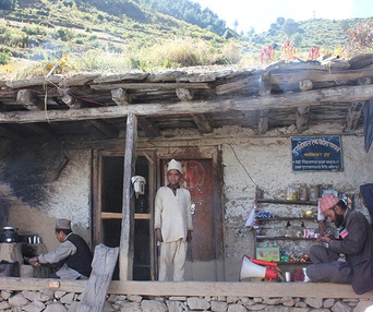 Une scène du film Kalo Pothi, un village au Népal