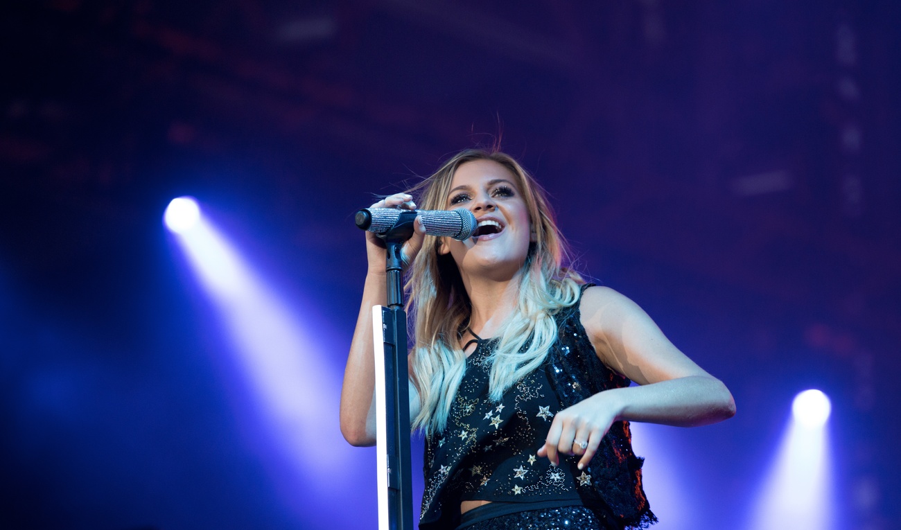 Gabrielle Shonk et Kelsea Ballerini ouvrent joliment la soirée country au FEQ 2017