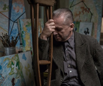 Une scène du film Les fleurs bleues