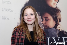 Sur le tapis rouge du film Dérive