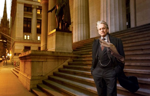 Michael Douglas dans le film Wall Street : L'argent ne dort jamais