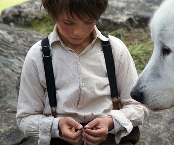 Une scène du film Belle et Sébastien 2, l'aventure continue