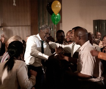 Une scène du film Mandela: Long Walk to Freedom