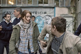 Une scène du film Qu'un seul tienne et les autres suivront
