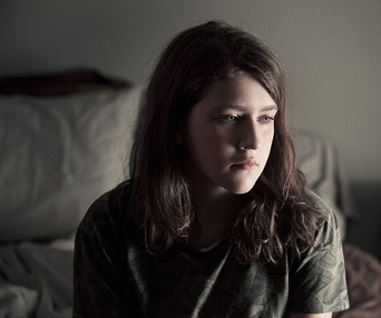 Une scène du film Une jeune fille