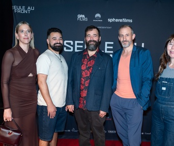 Première du film Seule au front (Out Standing)