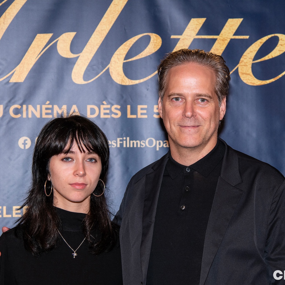 Sur le tapis rouge du film Arlette