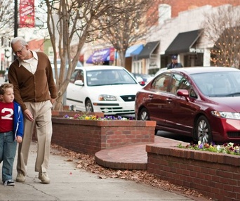 Une scène du film Jackass Presents: Bad Grandpa