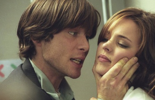 Cillian Murphy et Rachel McAdams dans Red Eye