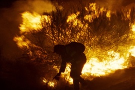 Une scène du film Viendra le Feu