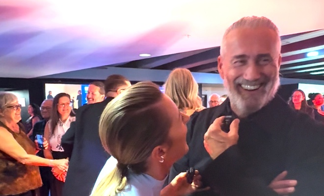 Image de l'article Roy Dupuis et Christine Beaulieu nous offrent le moment le plus mignon du tapis rouge des Gémeaux