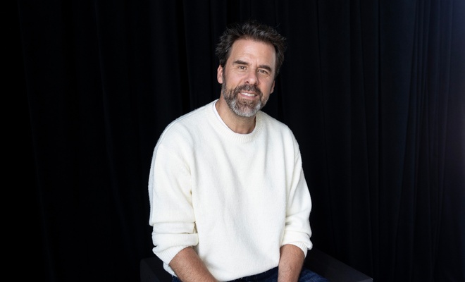 Image de l'article Un nouveau rôle pour Bruno Marcil dans une série qui connaît un beau succès