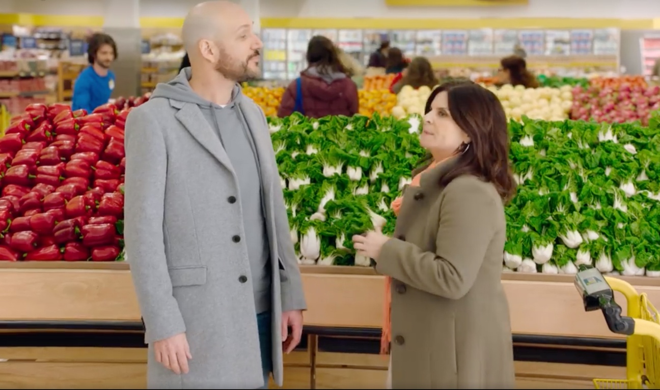 Guylaine Tremblay apparaît dans la nouvelle pub de Maxi et c'est drôle!