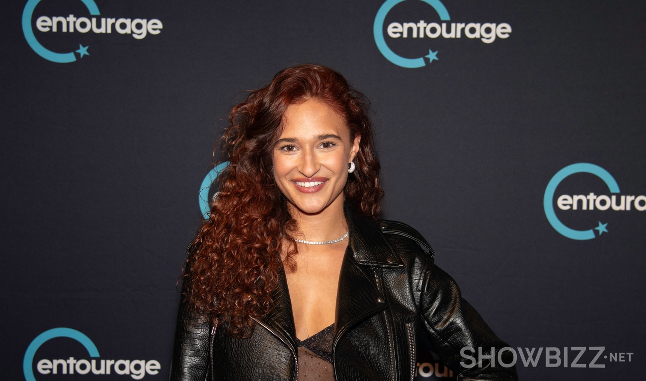 Image de l'article Lili-Ann De Francesco de «La voix» pose avec son conjoint connu