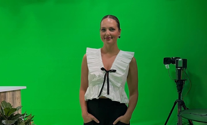 <span style="color: rgb(71, 85, 105);">Audrey Morissette</span>