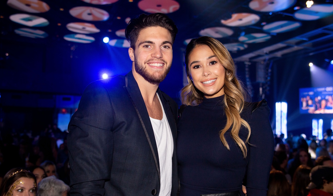 Julie-Anne clame son amour pour Yan sur les réseaux sociaux