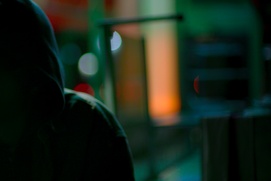Une scène du film Nail Bomber: Manhunt