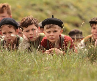 Une scène du film La nouvelle guerre des boutons