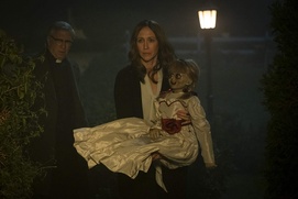 Une scène du film Annabelle Comes Home