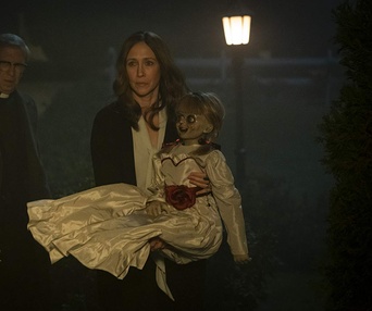 Une scène du film Annabelle Comes Home