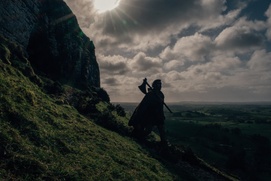 Une scène du film The Green Knight Une scène du film The Green Knight