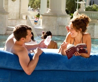 Une scène du film Lay the Favorite