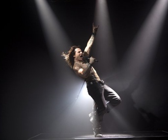 Une scène du film Rock of Ages