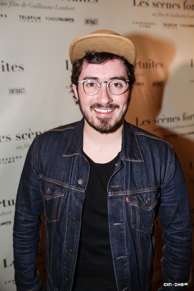 Sur le tapis rouge du film Les scènes fortuites