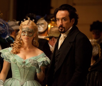 Une scène du film The Raven
