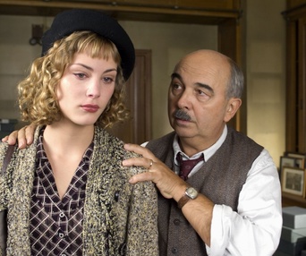 Scène du film Faubourg 36