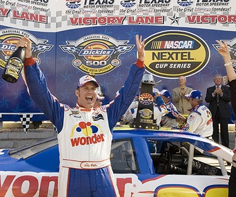Scène du film Les nuits de Talladega : La ballade de Ricky Bobby