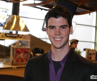 Sur le tapis rouge de 2 Frogs dans l'ouest