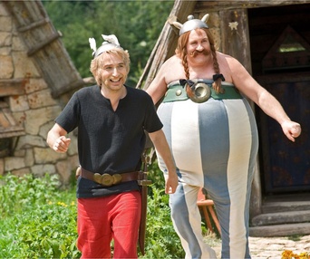 Une scène du film Astérix et Obélix: Au service de sa Majesté