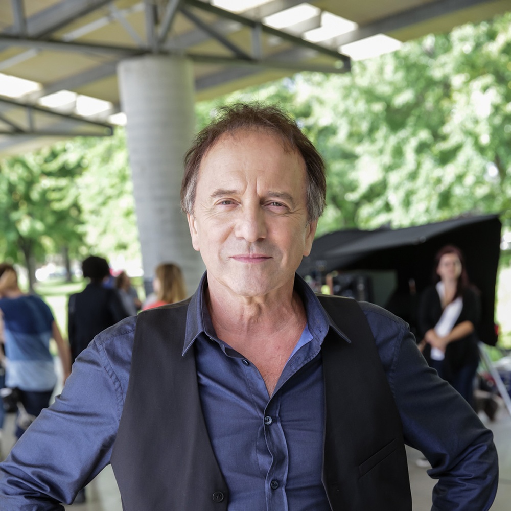 Sur le plateau du film De père en flic 2
