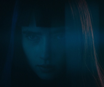 Une scène du film Vampire humaniste cherche suicidaire consentant
