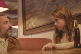 Une scène du film Le daim Une scène du film Le daim