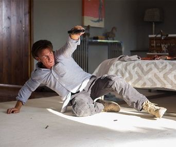 Une scène du film The Gunman