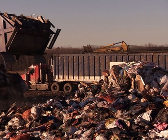 Une scène du film La poubelle province