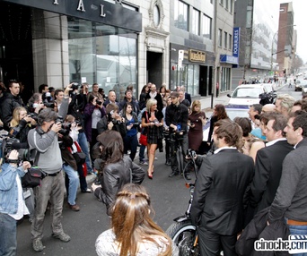 Sur le tapis rouge de Frisson des Collines