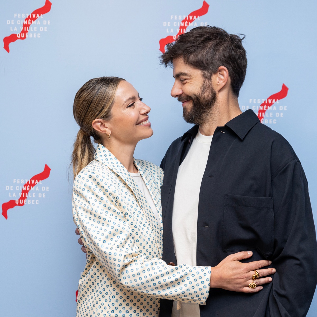 Sur le tapis rouge du film Simple comme Sylvain au FCVQ 2023